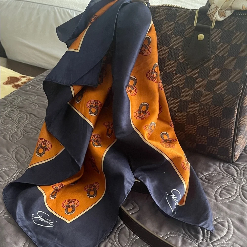 🔥Sale Gucci Dark Blue and Orange Patterned Scarf - Picture 1 of 7